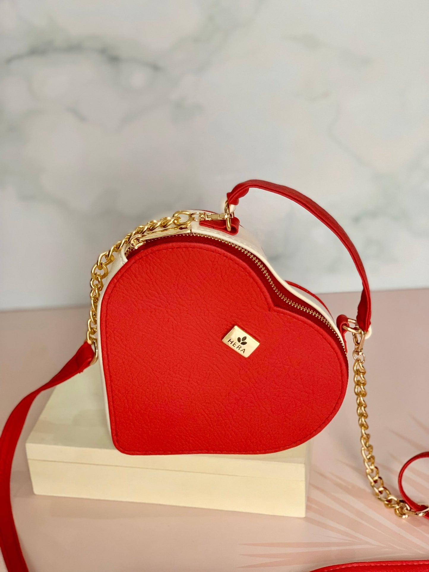 Bolso corazón rojo-talco - Hera Shoes & Bags