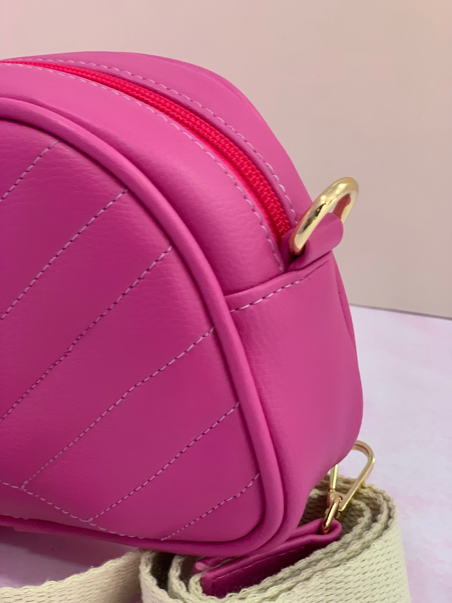 Bolso bandolero Artemisa fucsia